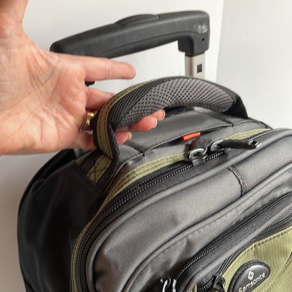 Samsonite backpack/duffel/travel bag for weekend or business trips - Picture 2 of 10